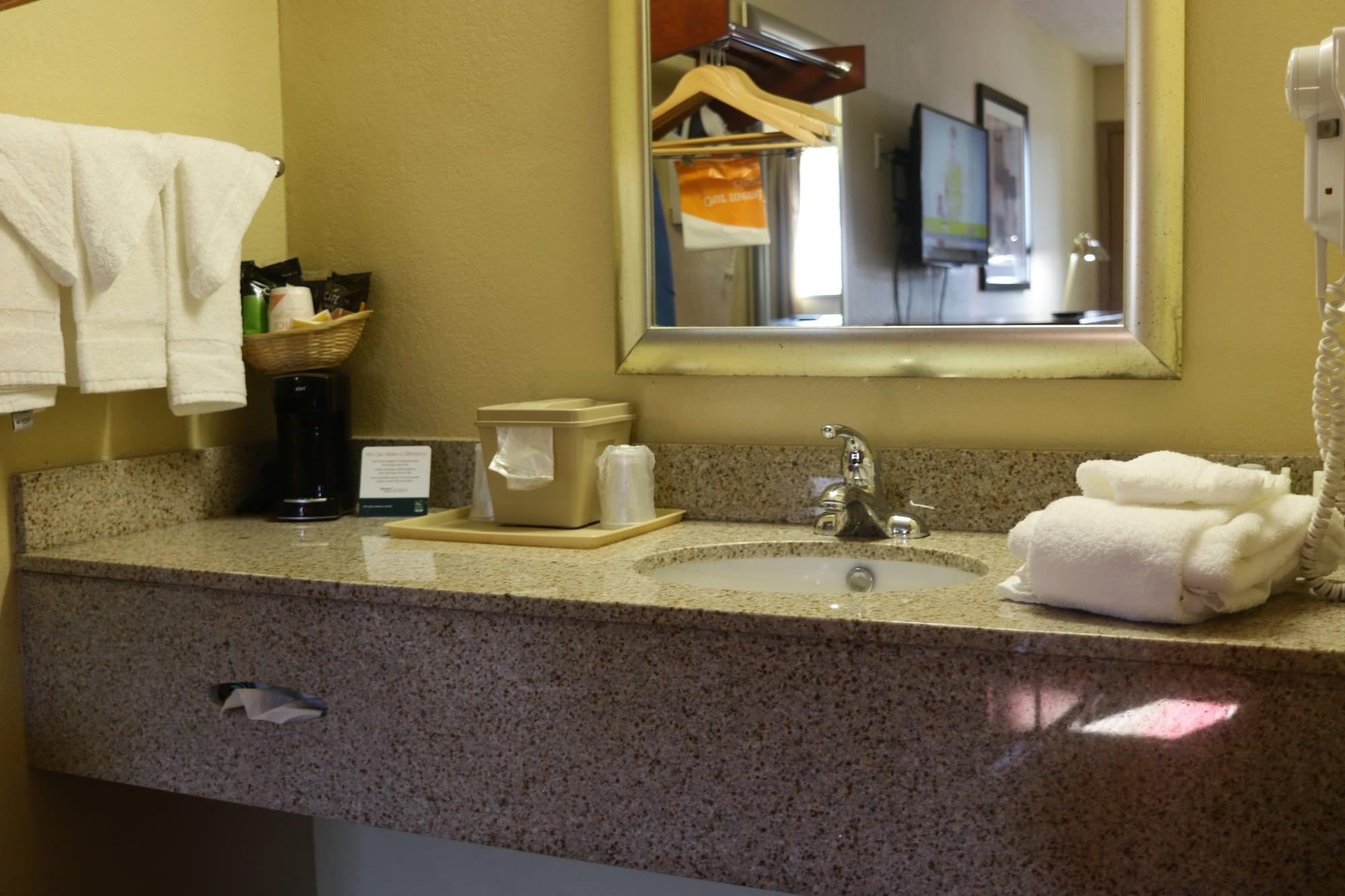 Quality Inn Columbus-East Kültér fotó