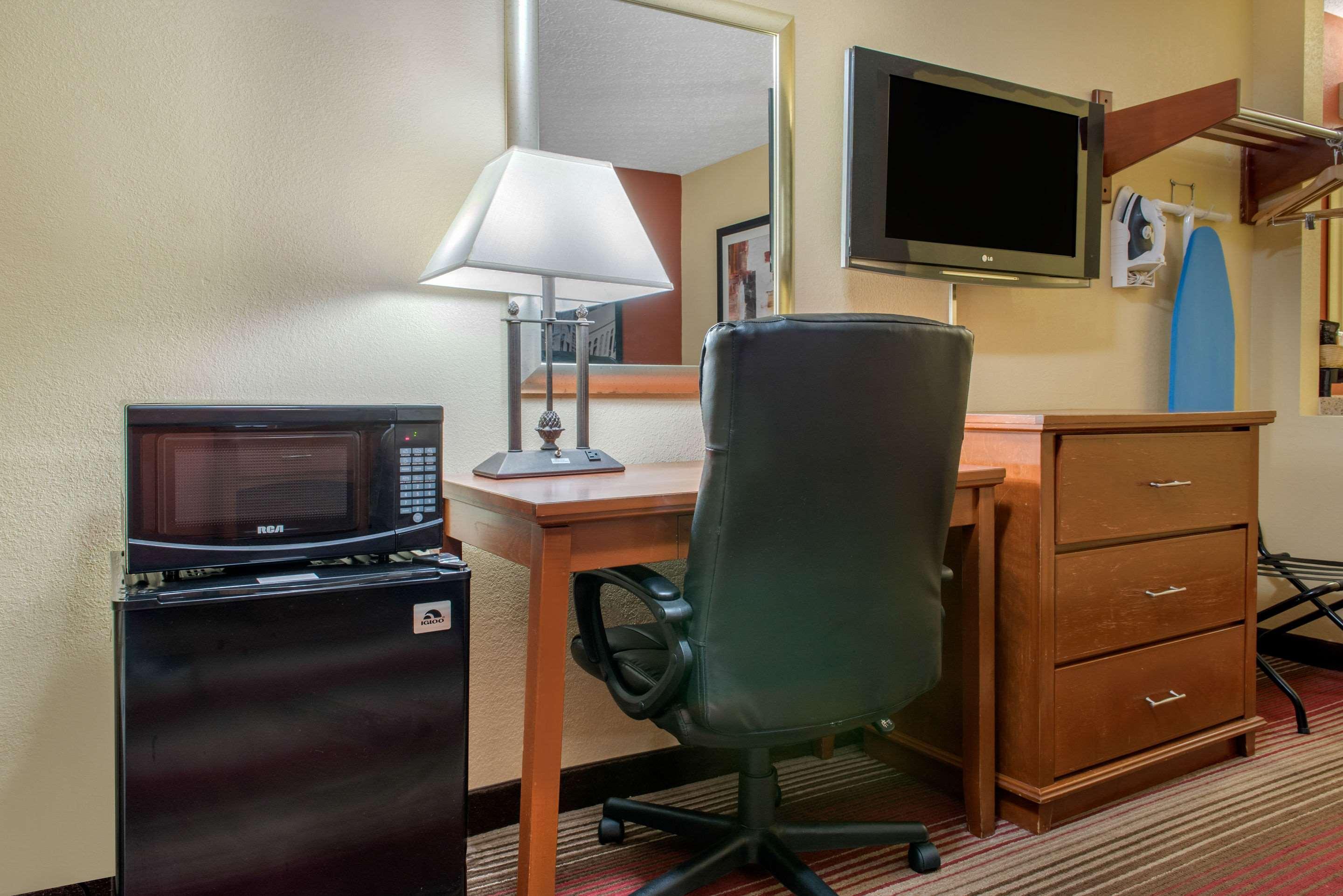 Quality Inn Columbus-East Kültér fotó