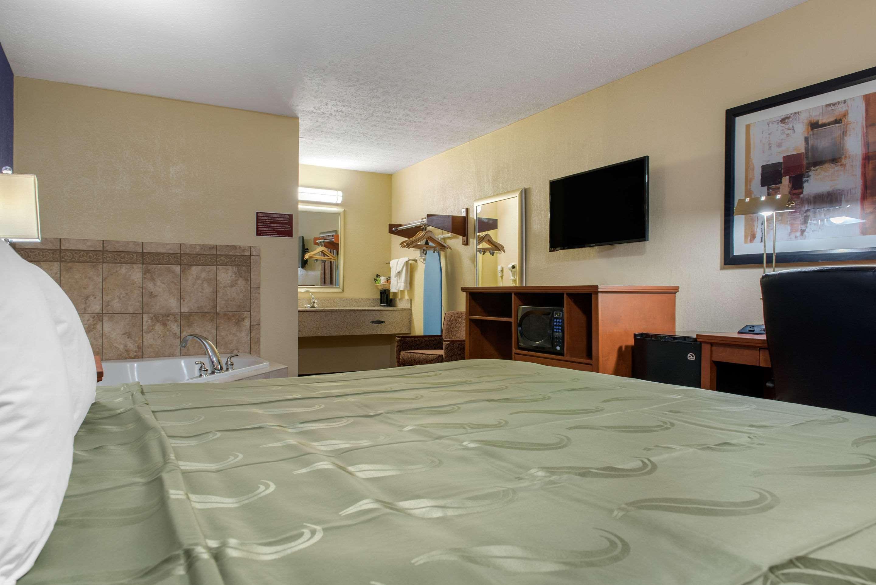 Quality Inn Columbus-East Kültér fotó